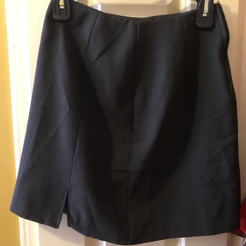 Grey skirt